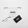 Moschino Kartenetui aus schwarzem Leder mit Marmoreffekt mit Streifen - Detailansicht