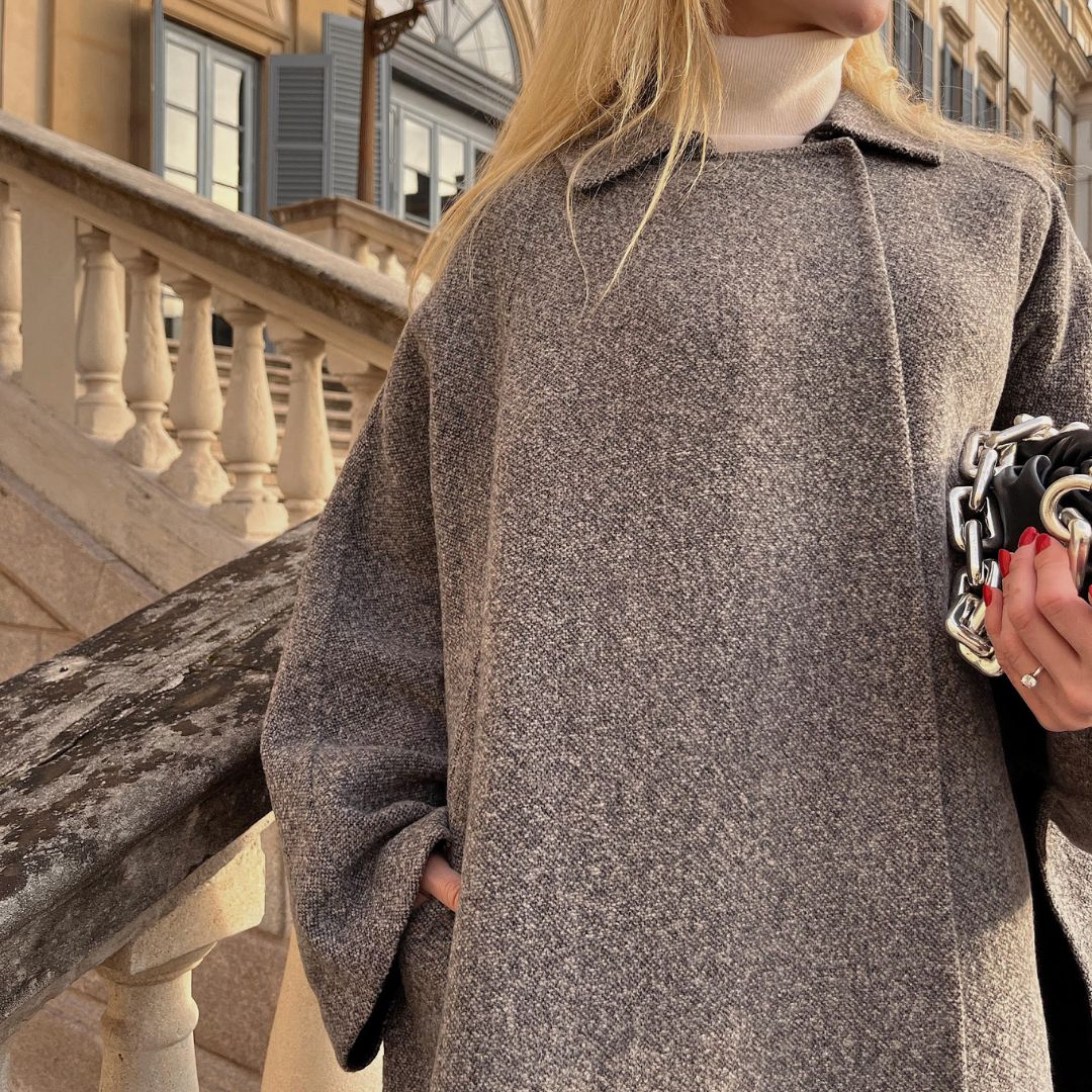 Mantella Fabiana Filippi in tweed grigio tenue - vue détaillée