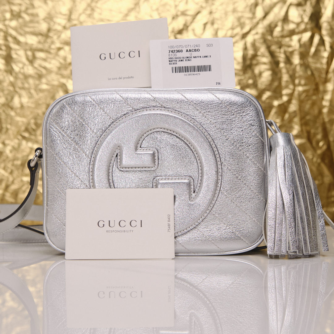 Sac à bandoulière Gucci Blondie en cuir argenté - vue détaillée