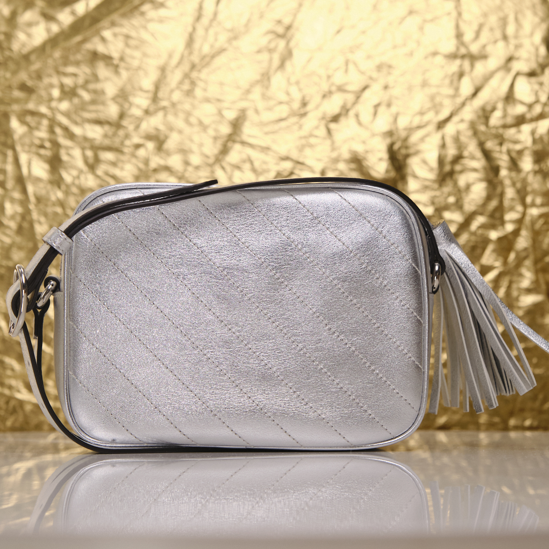 Sac à bandoulière Gucci Blondie en cuir argenté - vue détaillée