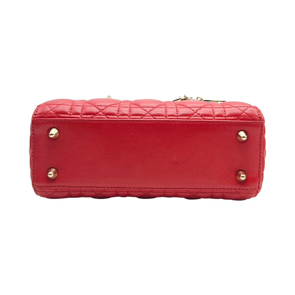 Petit sac en cuir rouge Lady Dior - vue détaillée