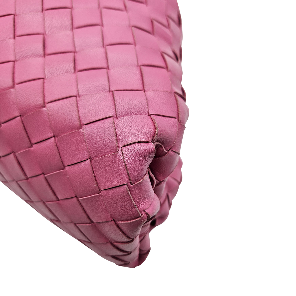 Bottega Veneta Pouch Large Braided Leather Bag Pink - detail view