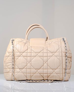 Borsa Shopping Dior Horizontal Soft in pelle cannage beige - dettaglio