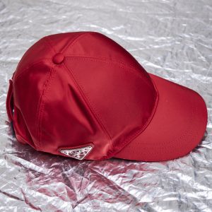 Prada Re-Nylon baseball cap in burgundy - detail view