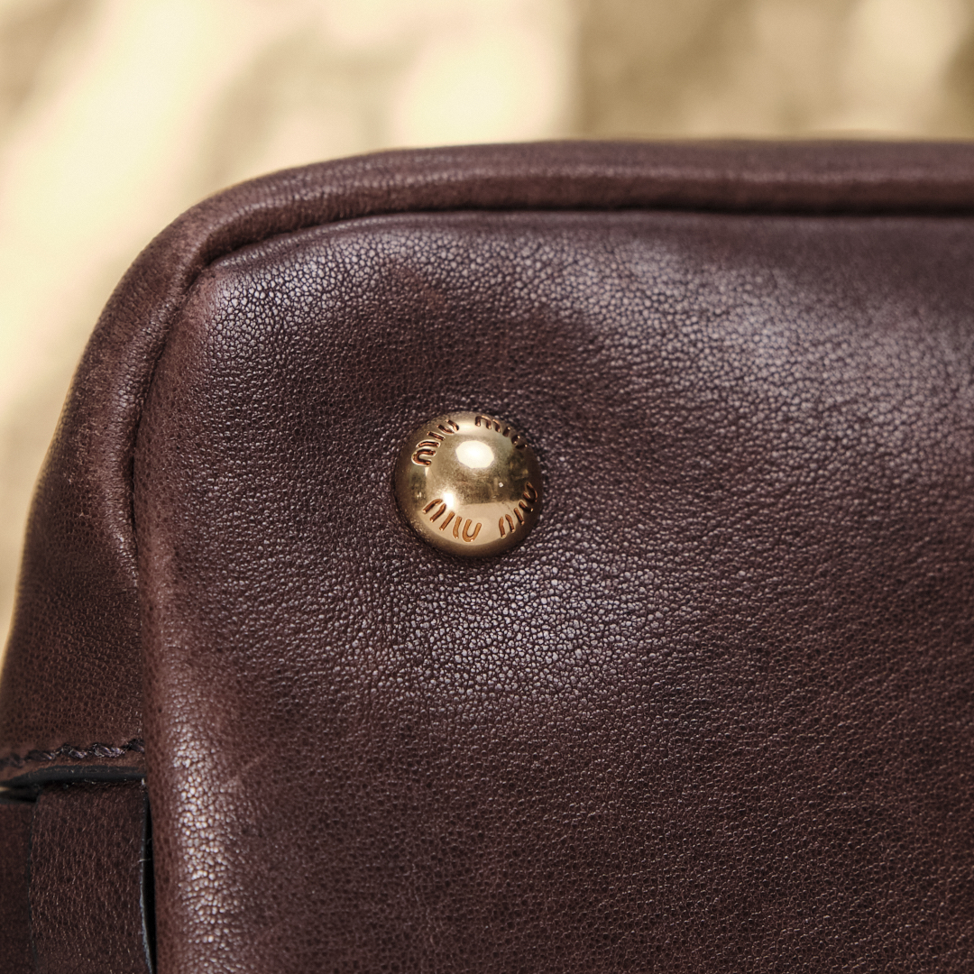 Sac Miu Miu Aventure medium en nappa marron bruyère - vue détaillée